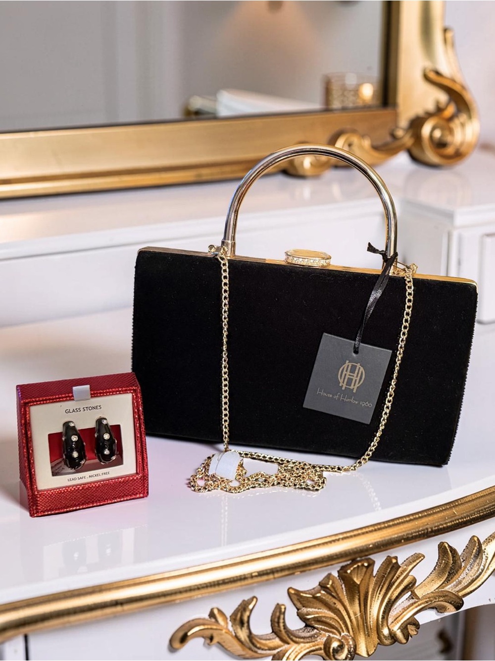 House of Harlow 1960 NWT Stunning Black Velvet Box Clutch & Earring Set (P223)
